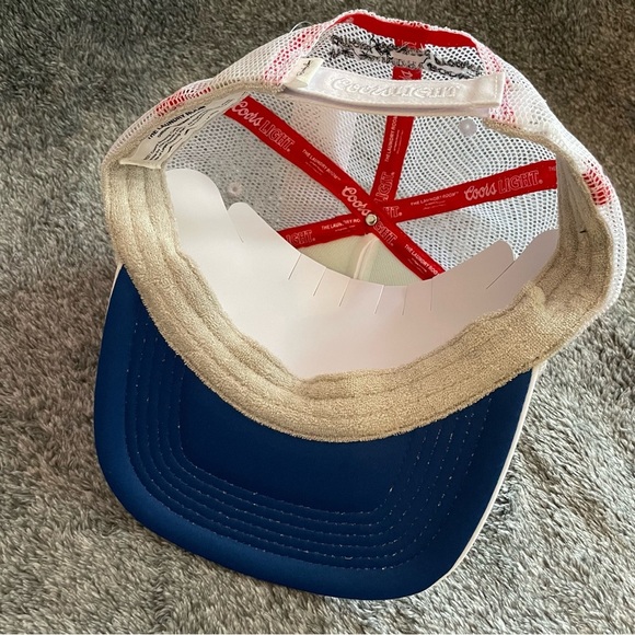 Urban Outfitters x The Laundry Room Coors Light 1980 Trucker Hat - Picture 14 of 16